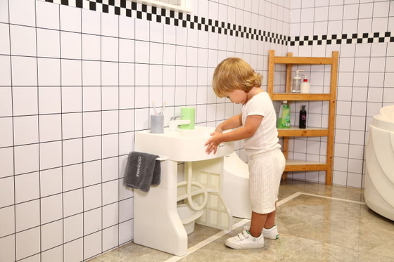 2-4 歳 バッテリーと電気ポンプの赤ちゃん洗面台